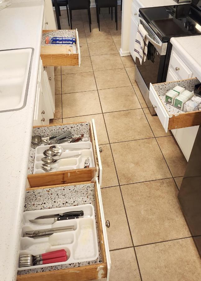 Centrally Located, 4X Queen, 300 Mbps Internet With Backyard! Хемет Экстерьер фото