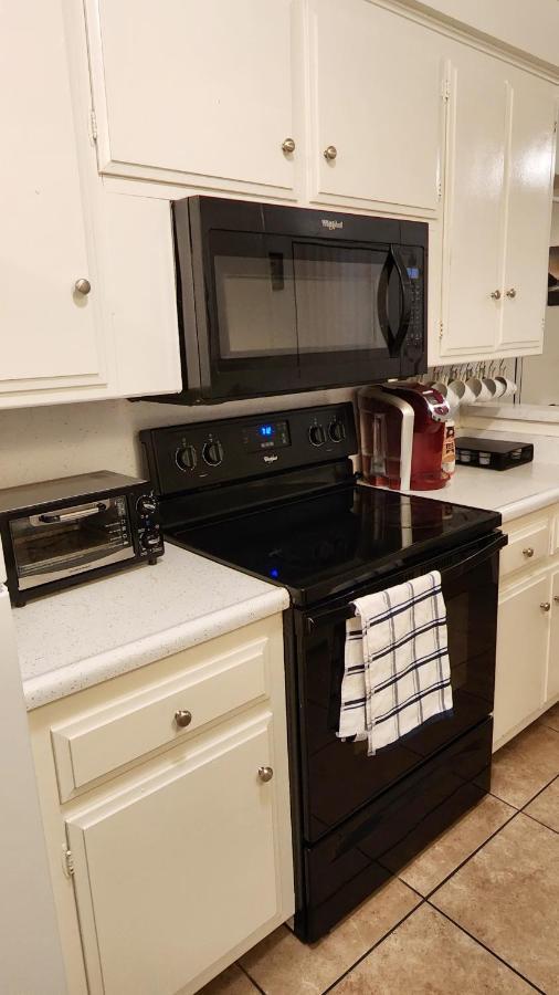 Centrally Located, 4X Queen, 300 Mbps Internet With Backyard! Хемет Экстерьер фото